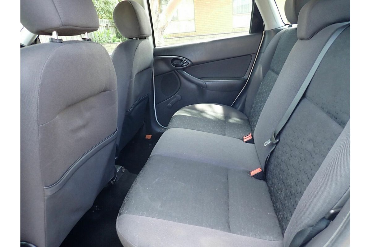 2004 Ford Focus LX LR