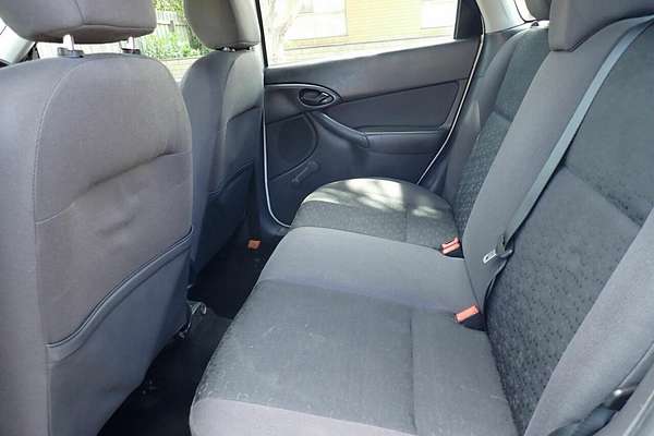 2004 Ford Focus LX LR