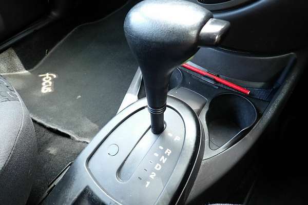 2004 Ford Focus LX LR