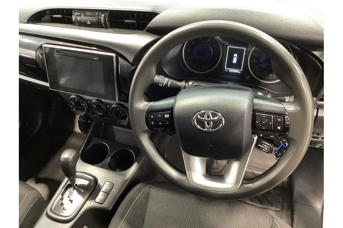 2020 Toyota Hilux SR GUN126R 4X4