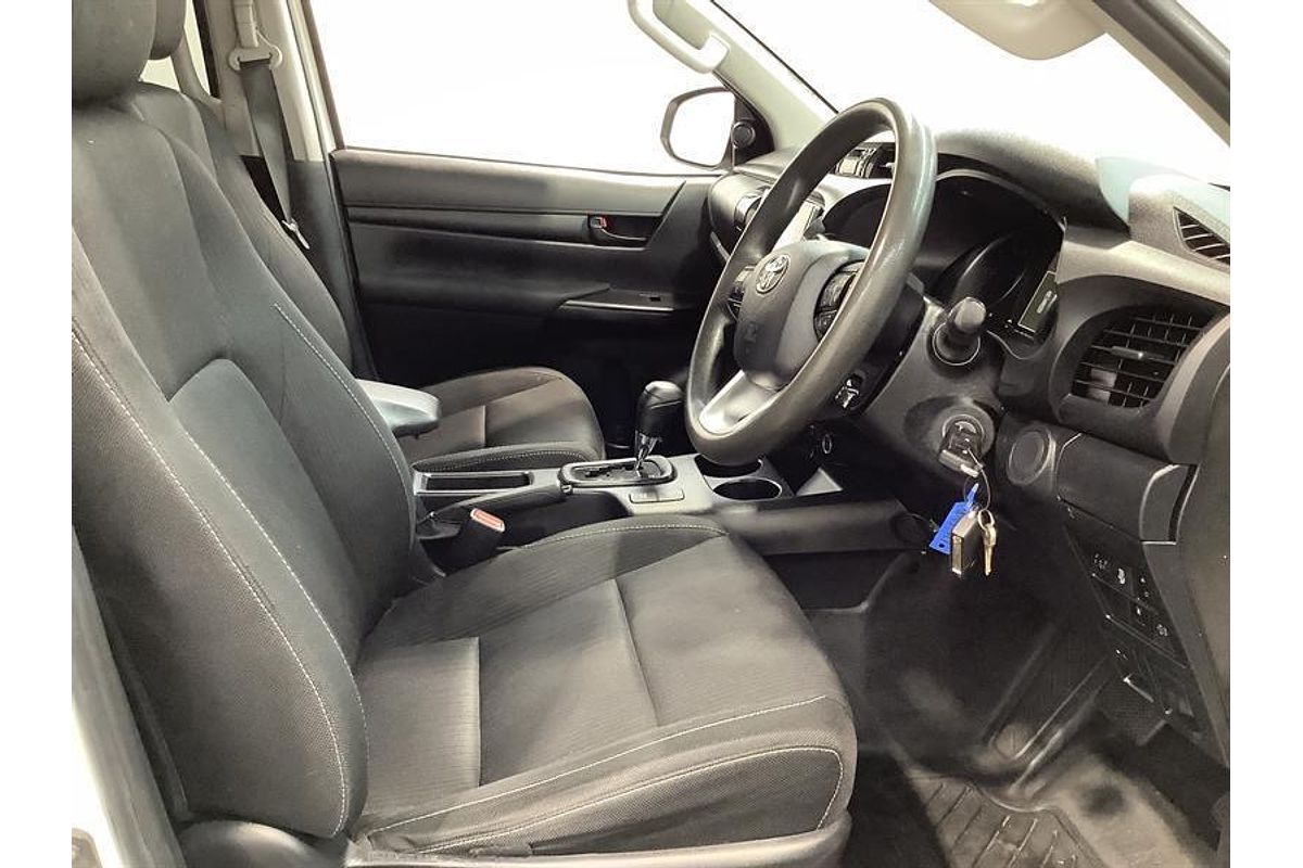 2020 Toyota Hilux SR GUN126R 4X4