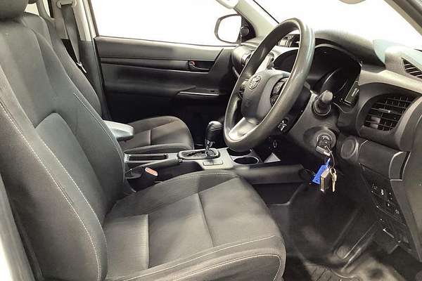 2020 Toyota Hilux SR GUN126R 4X4