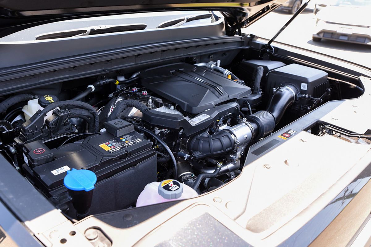 2025 Kia Tasman SX TK 4X4