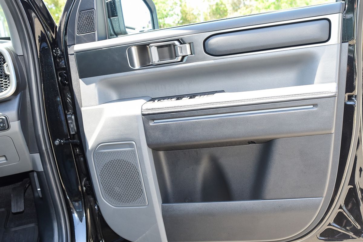 2025 Kia Tasman SX TK 4X4