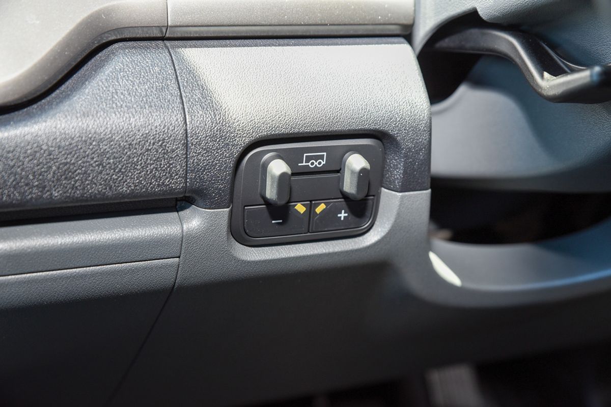 2025 Kia Tasman SX TK 4X4