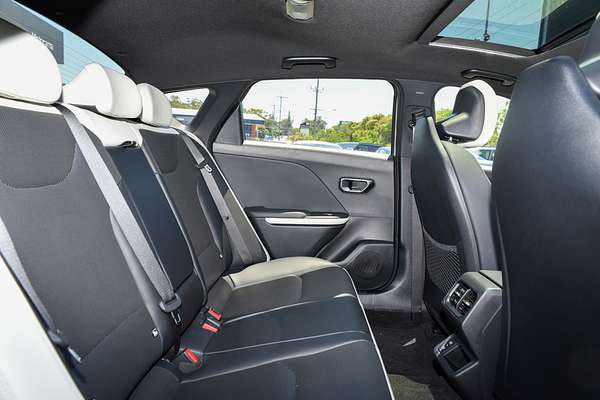 2025 Kia K4 GT-Line CL4m