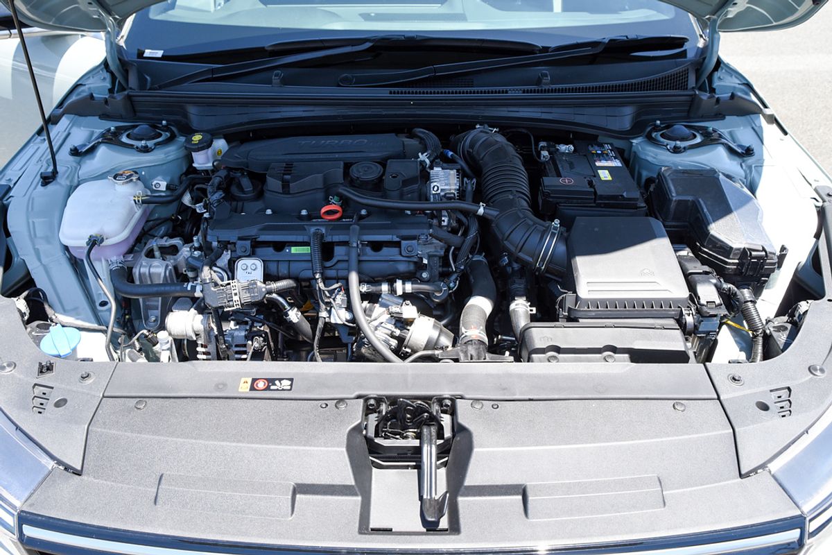 2025 Kia K4 GT-Line CL4m