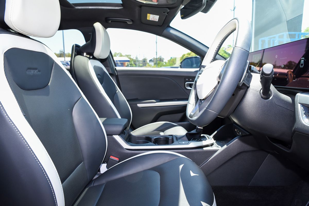 2025 Kia K4 GT-Line CL4m