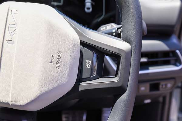 2025 Kia K4 GT-Line CL4m