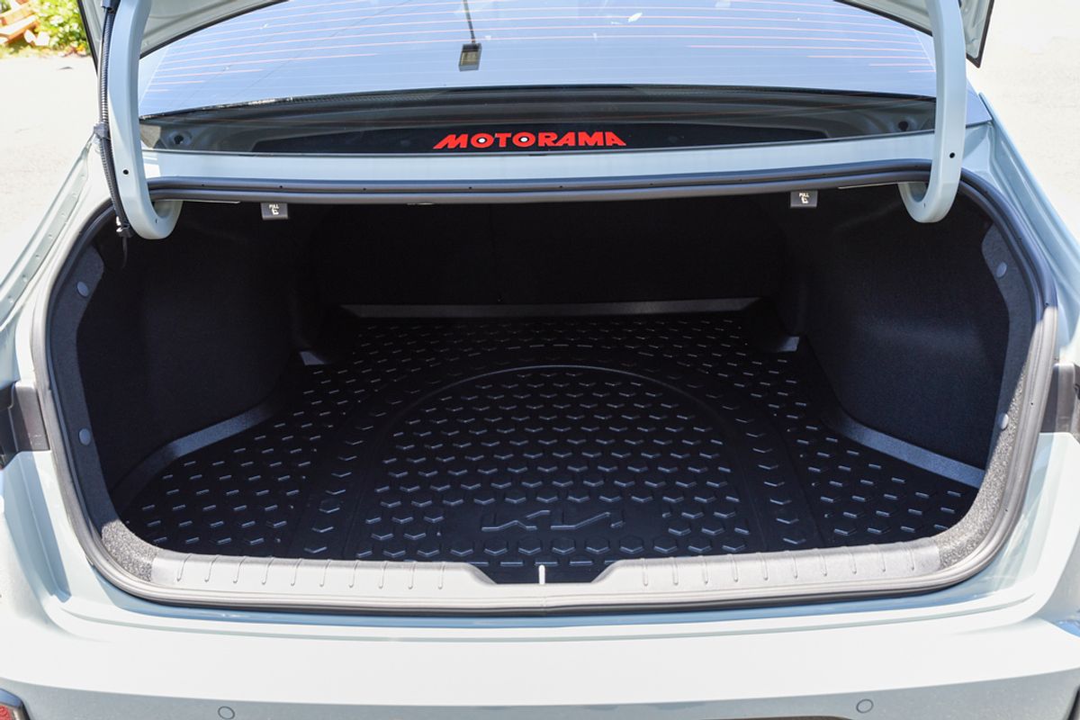 2025 Kia K4 GT-Line CL4m