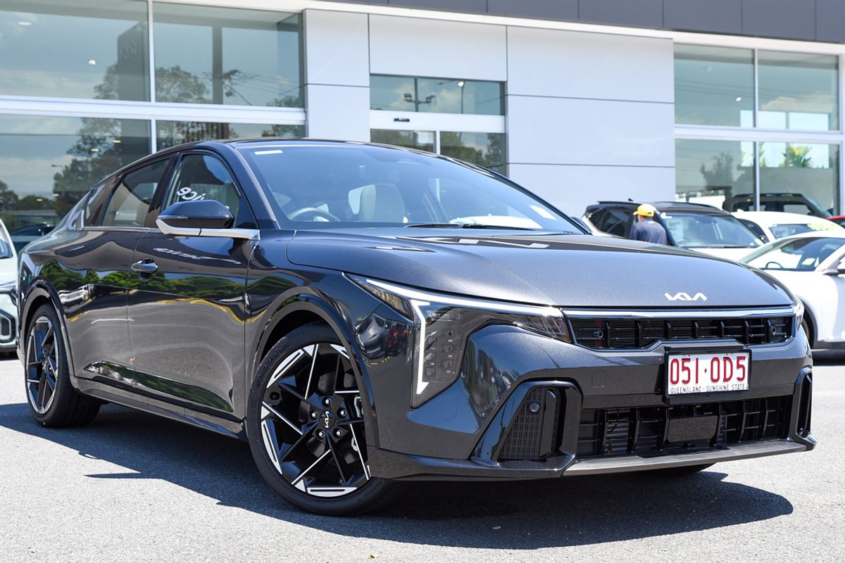 2025 Kia K4 GT-Line CL4m