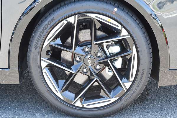 2025 Kia K4 GT-Line CL4m