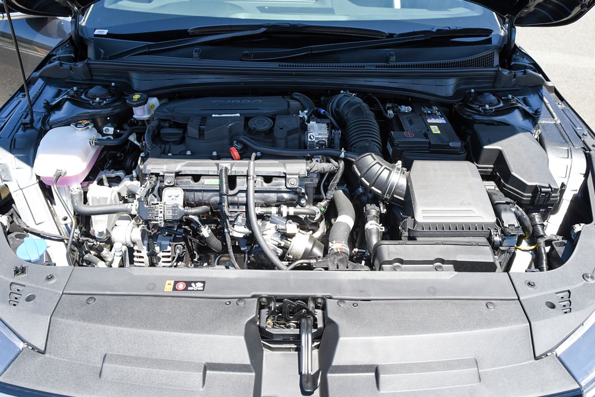 2025 Kia K4 GT-Line CL4m