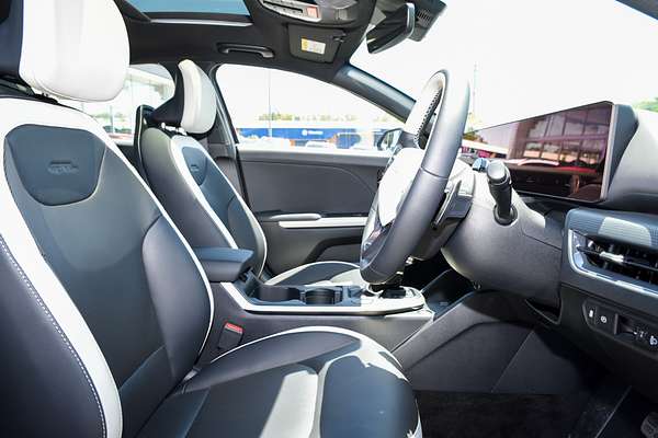 2025 Kia K4 GT-Line CL4m