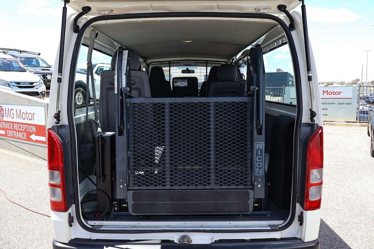 2009 Toyota Hiace KDH201R LWB