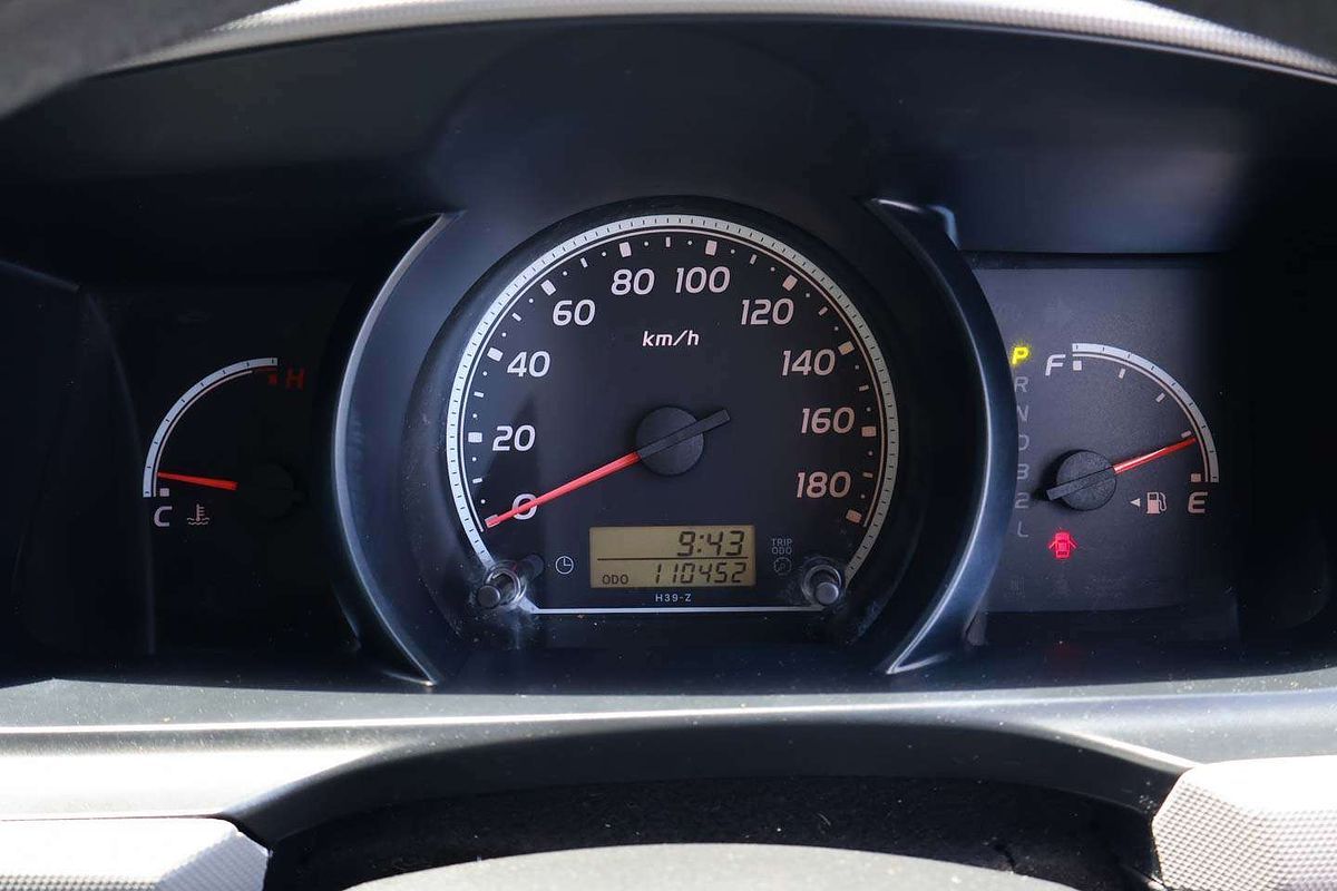 2009 Toyota Hiace KDH201R LWB