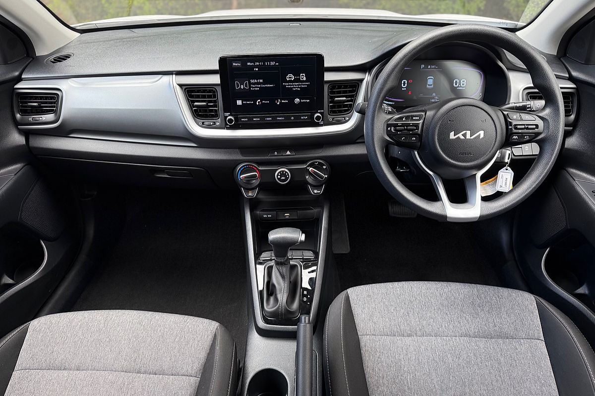 2024 Kia Stonic S YB