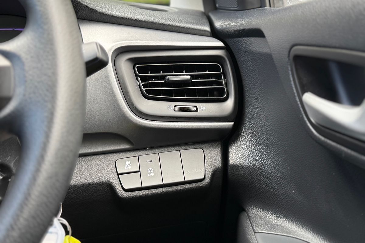 2024 Kia Stonic S YB