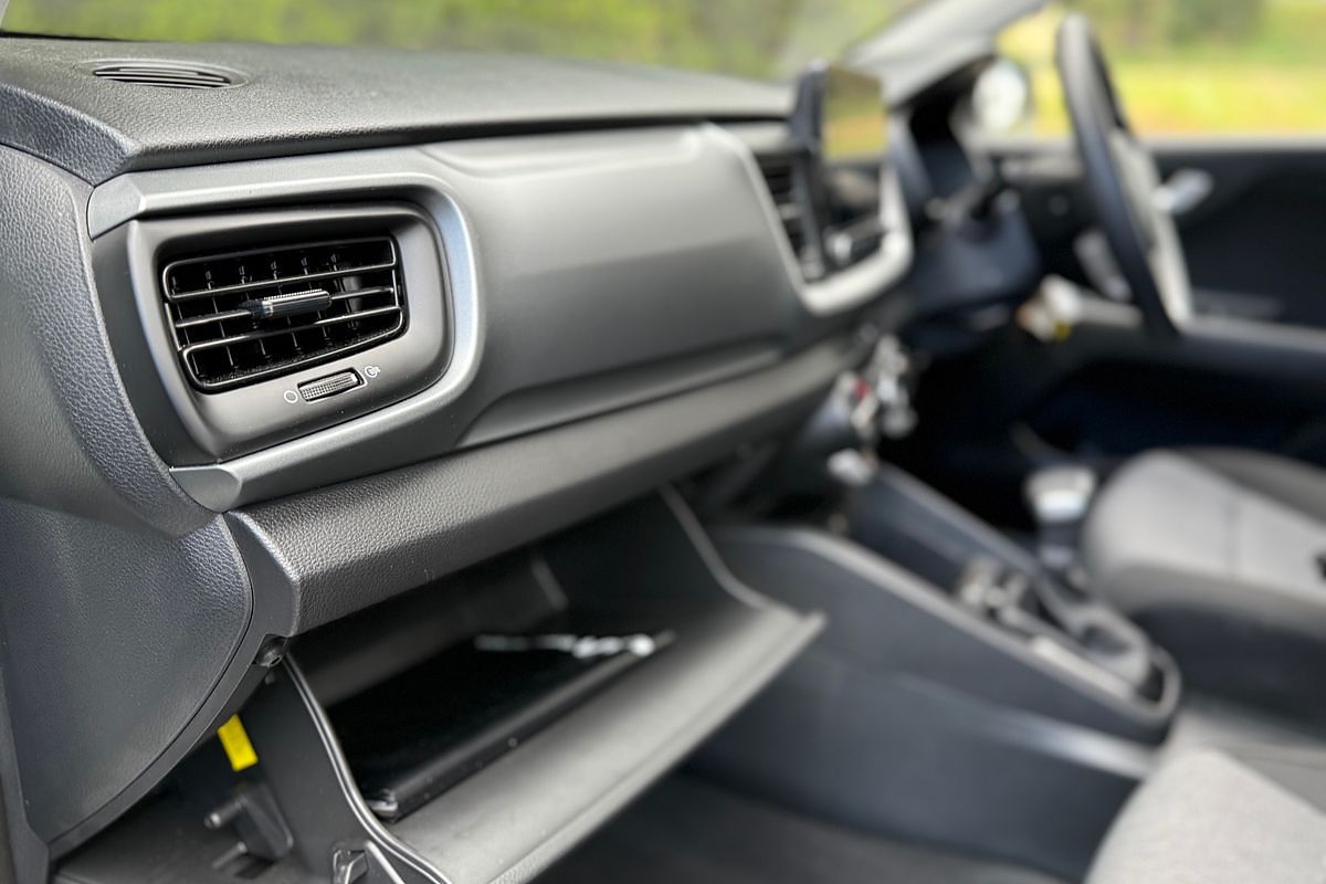 2024 Kia Stonic S YB