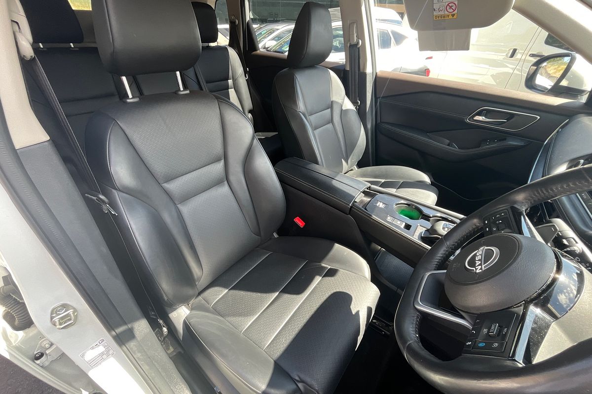 2024 Nissan X-TRAIL ST-L T33