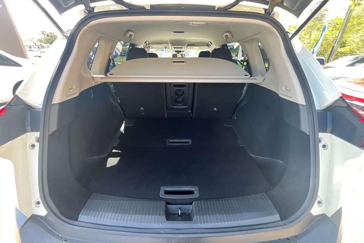 2024 Nissan X-TRAIL ST-L T33