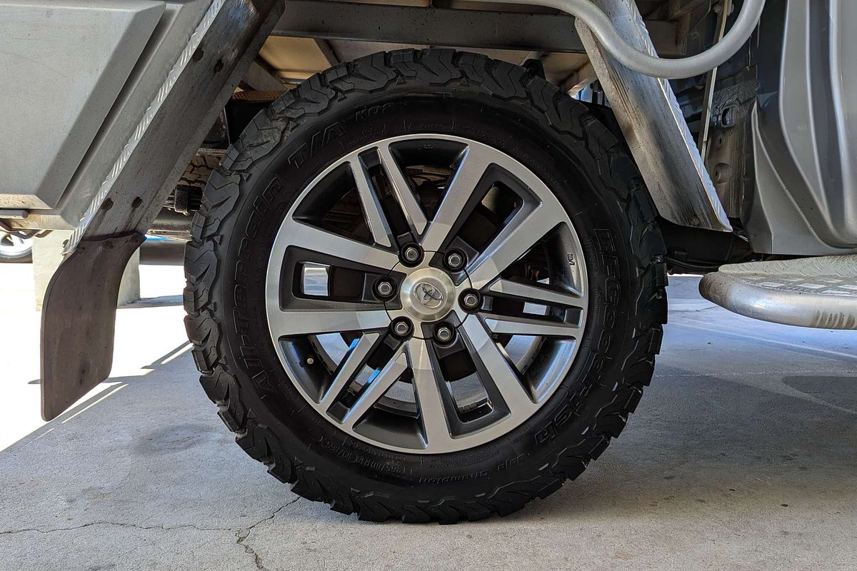 2017 Toyota Hilux SR5 GUN126R 4X4