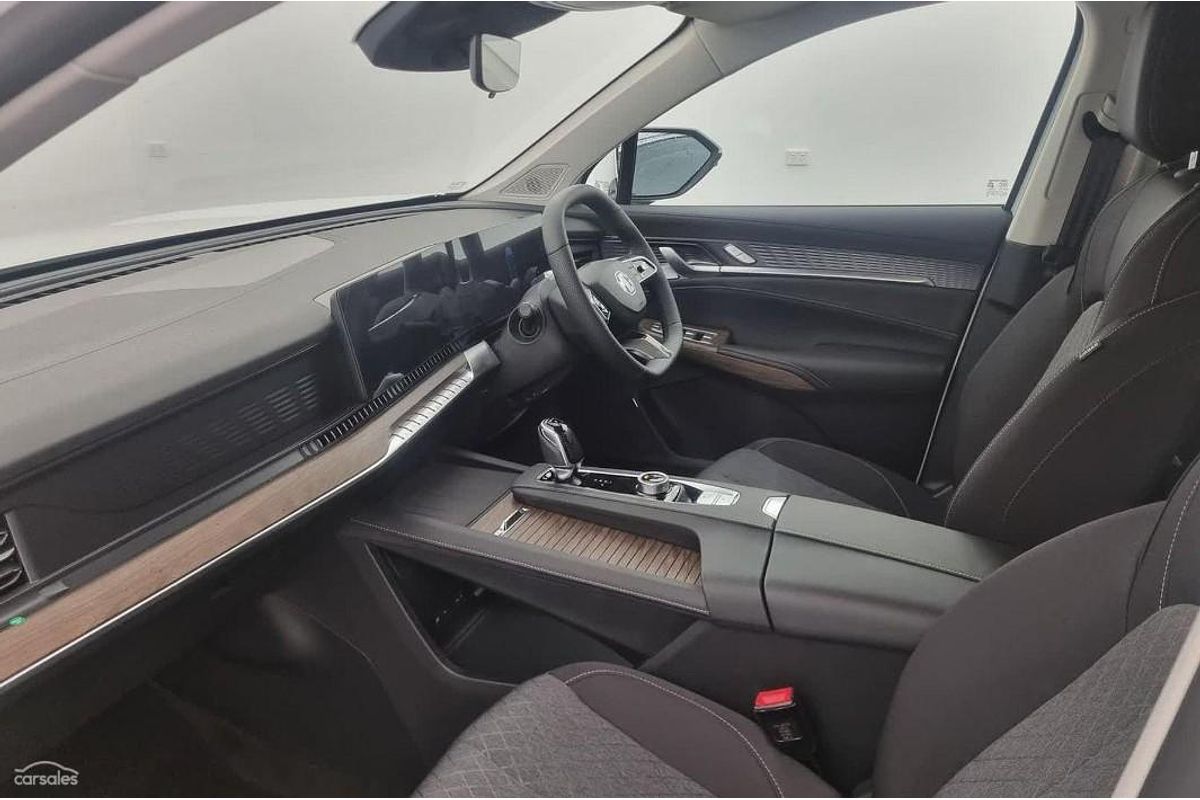 2025 MG QS Excite IS31