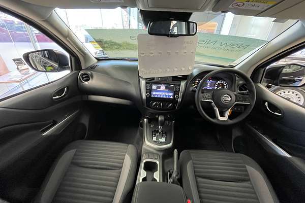 2025 Nissan Navara ST D23 4X4