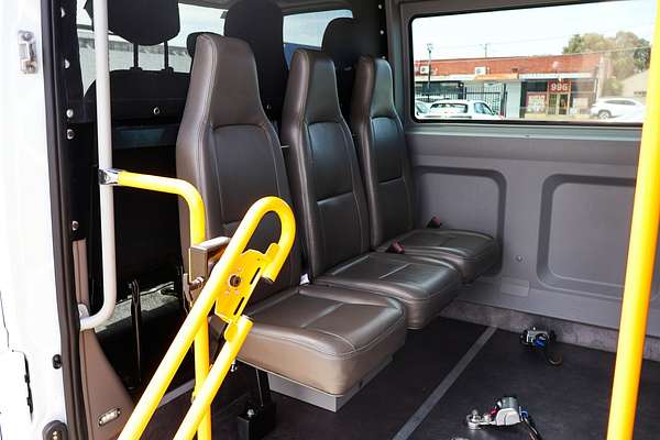 2017 Renault Master X62 LWB Mid Roof