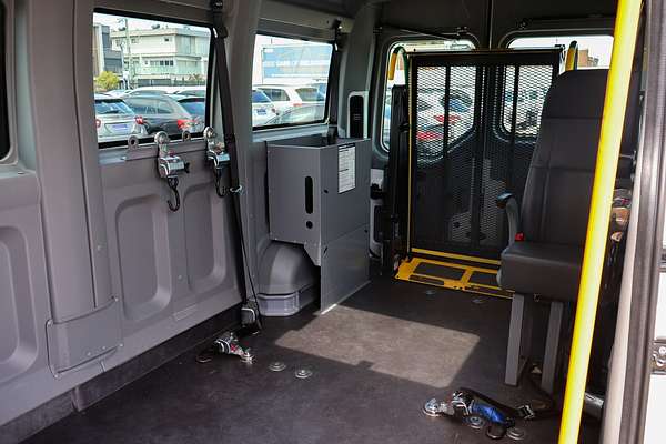 2017 Renault Master X62 LWB Mid Roof