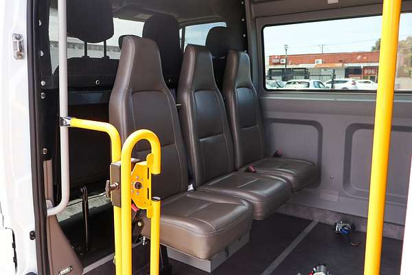 2017 Renault Master X62 LWB Mid Roof