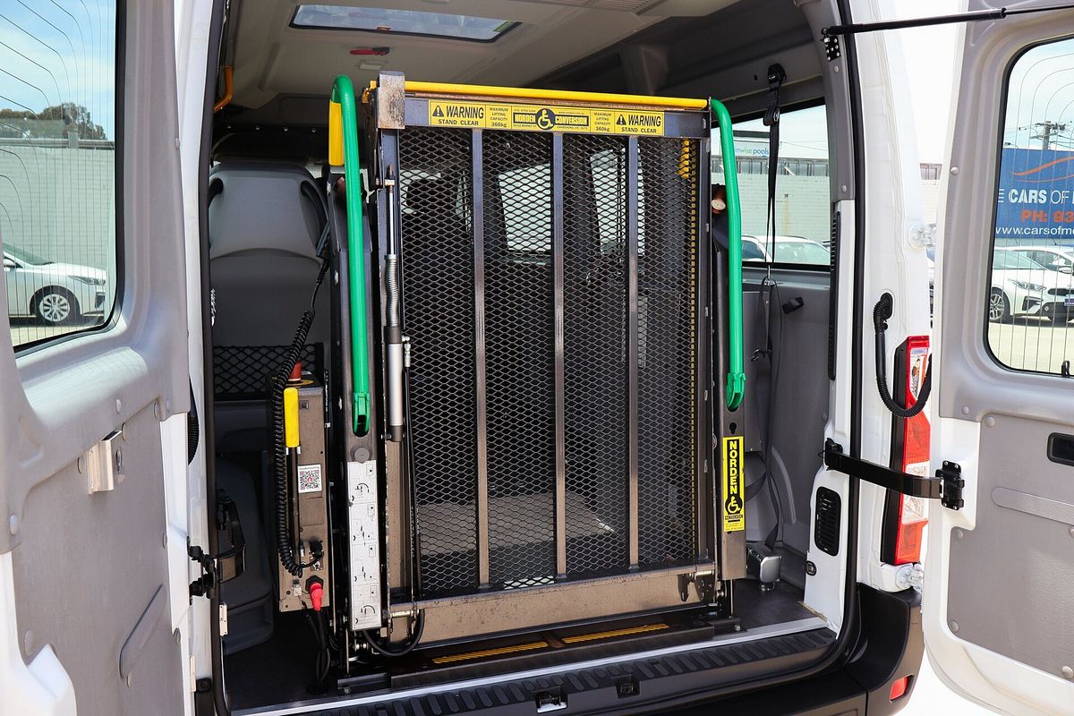 2017 Renault Master X62 LWB Mid Roof
