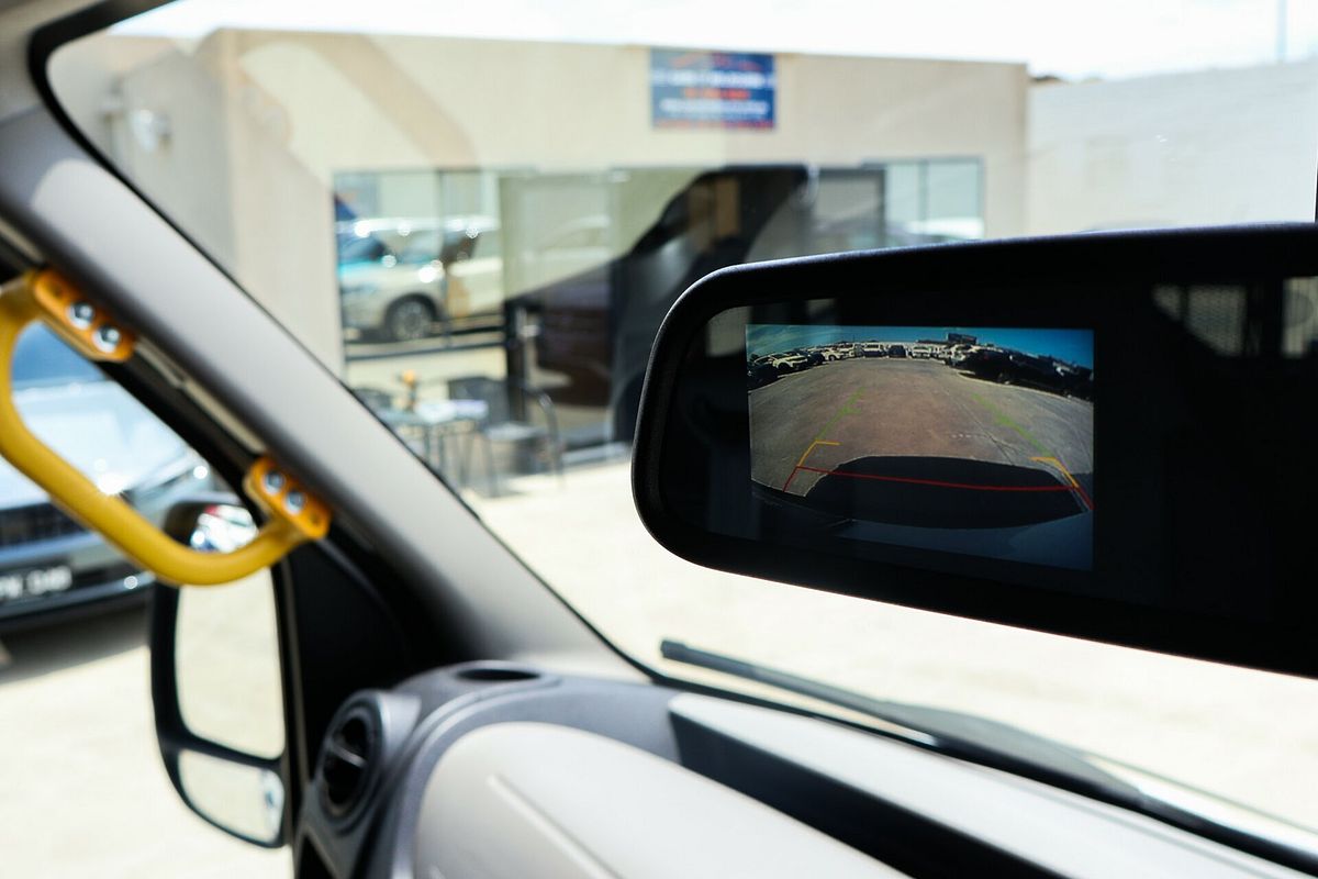 2017 Renault Master X62 LWB Mid Roof
