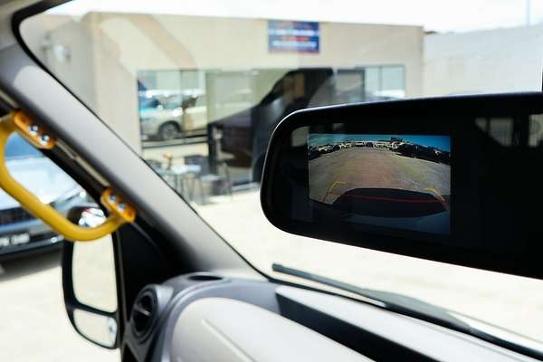 2017 Renault Master X62 LWB Mid Roof