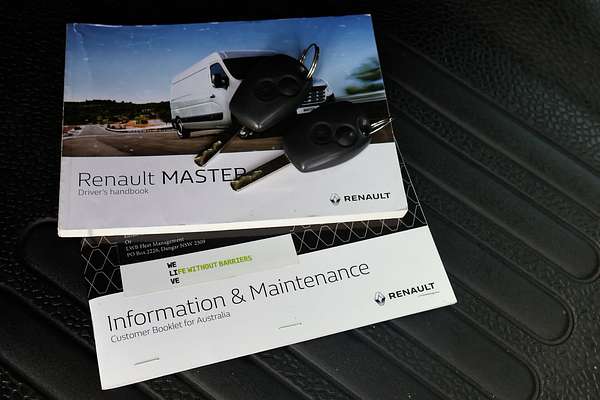 2017 Renault Master X62 LWB Mid Roof