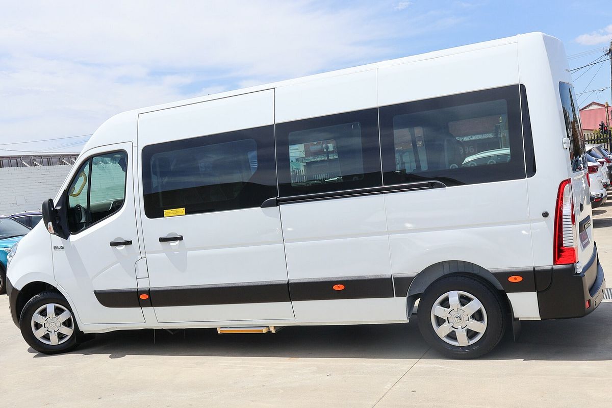 2017 Renault Master X62 LWB Mid Roof
