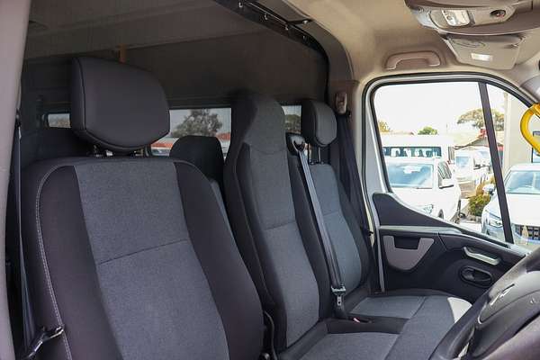2017 Renault Master X62 LWB Mid Roof