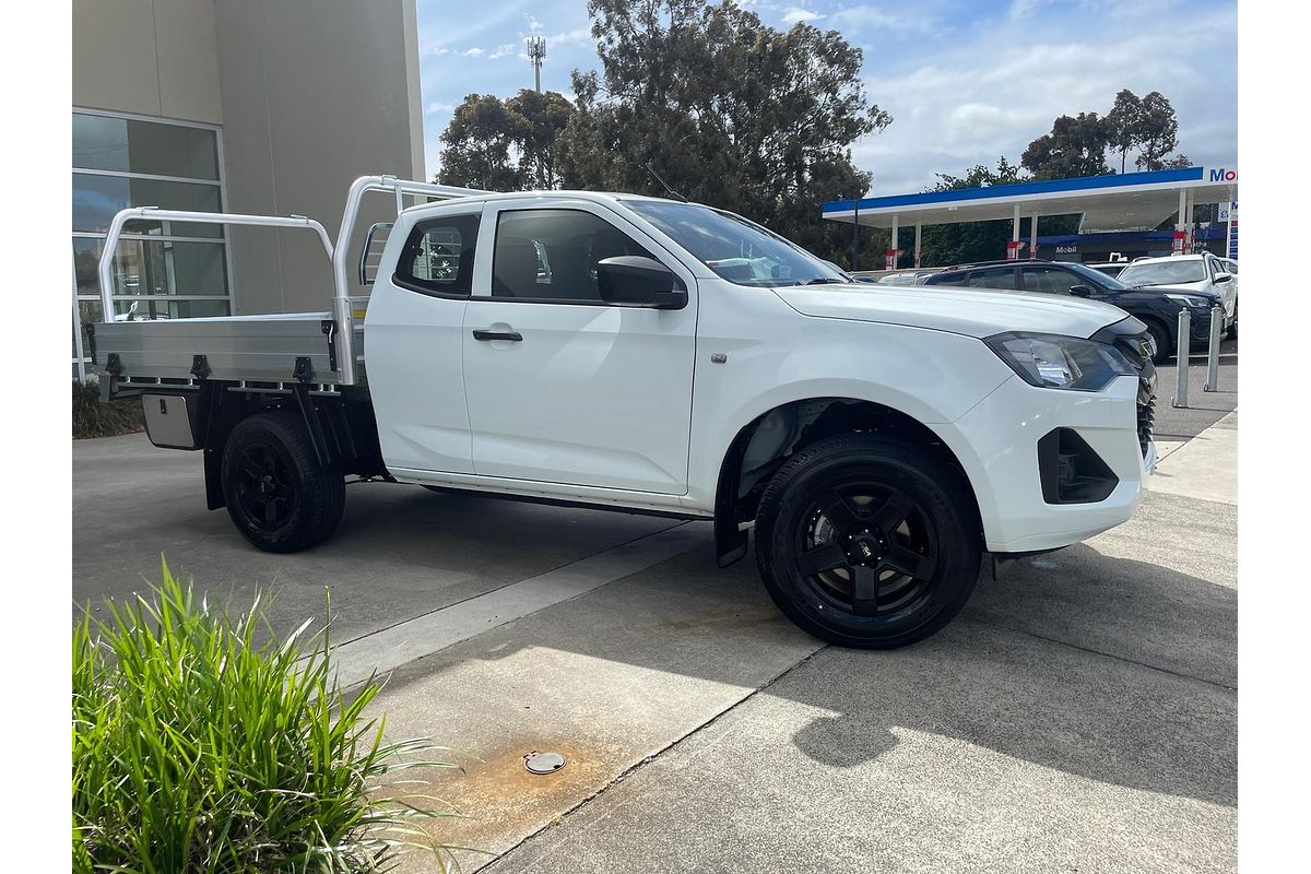 2025 Isuzu D-MAX SX 4X4