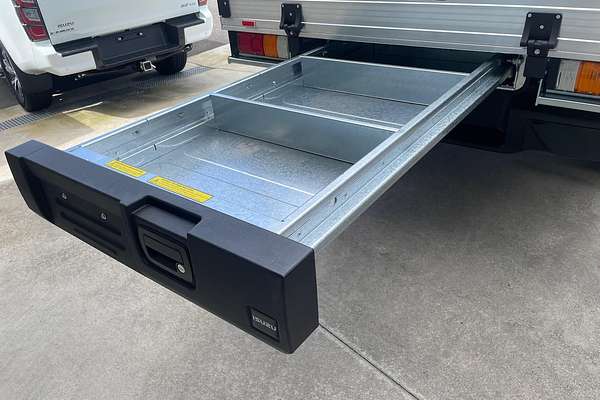 2025 Isuzu D-MAX SX 4X4