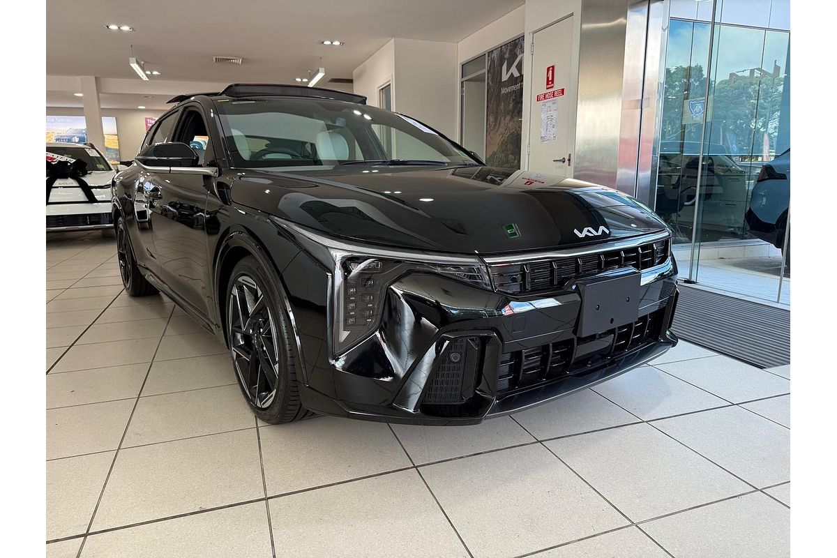 2025 Kia K4 GT-Line CL4m