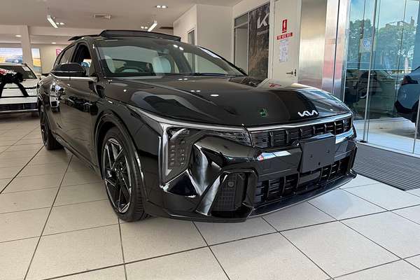 2025 Kia K4 GT-Line CL4m