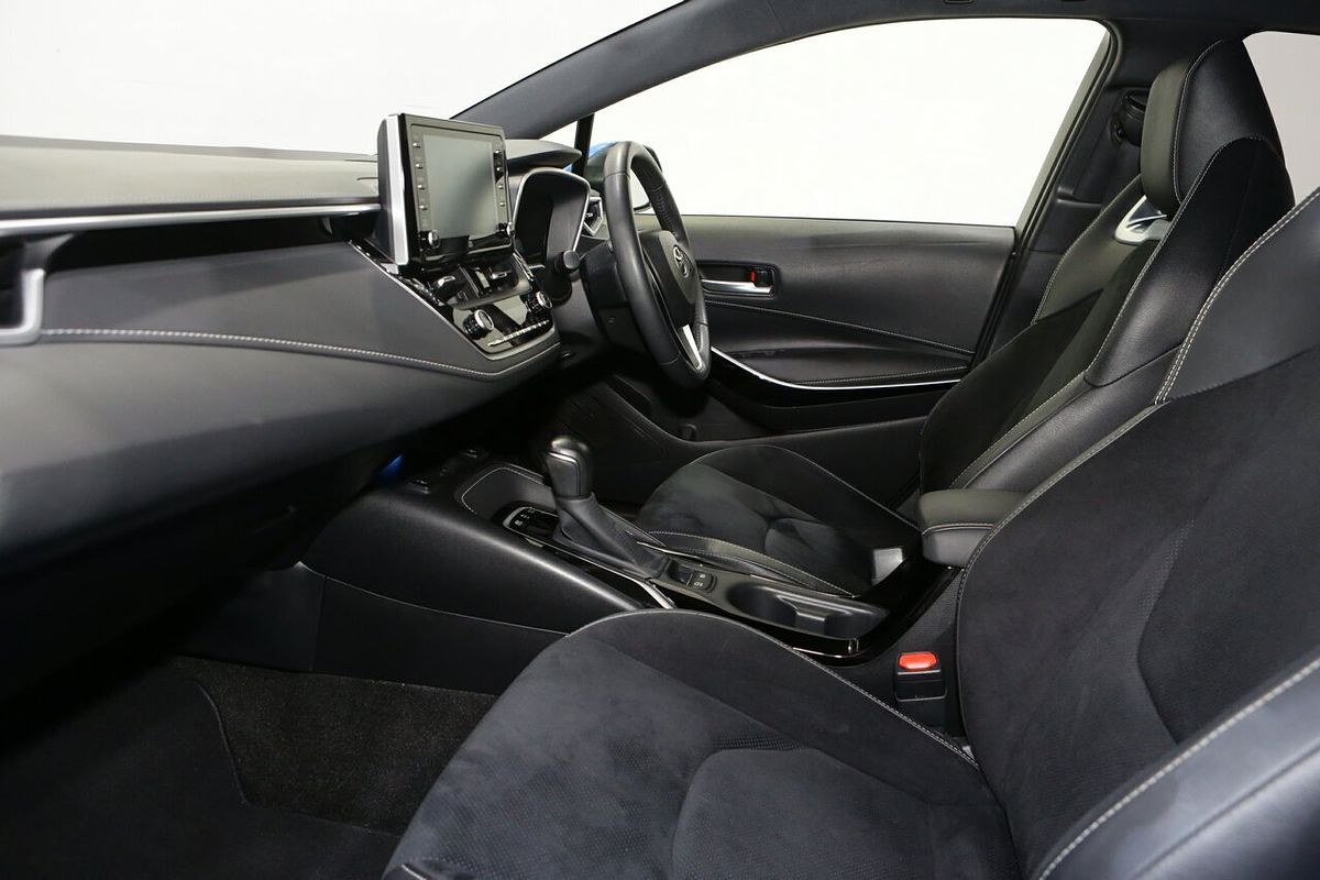 2020 Toyota Corolla ZR Hybrid ZWE211R