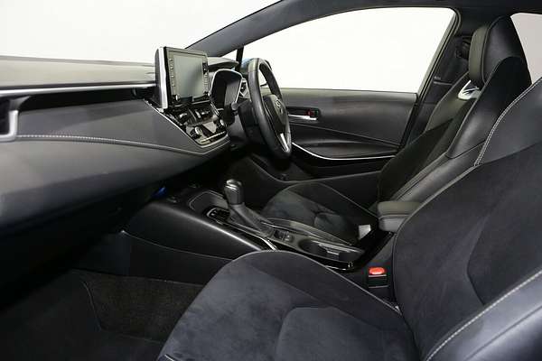 2020 Toyota Corolla ZR Hybrid ZWE211R