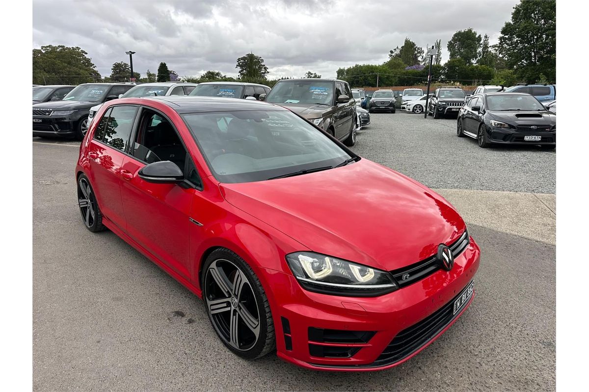 2017 Volkswagen Golf R 7