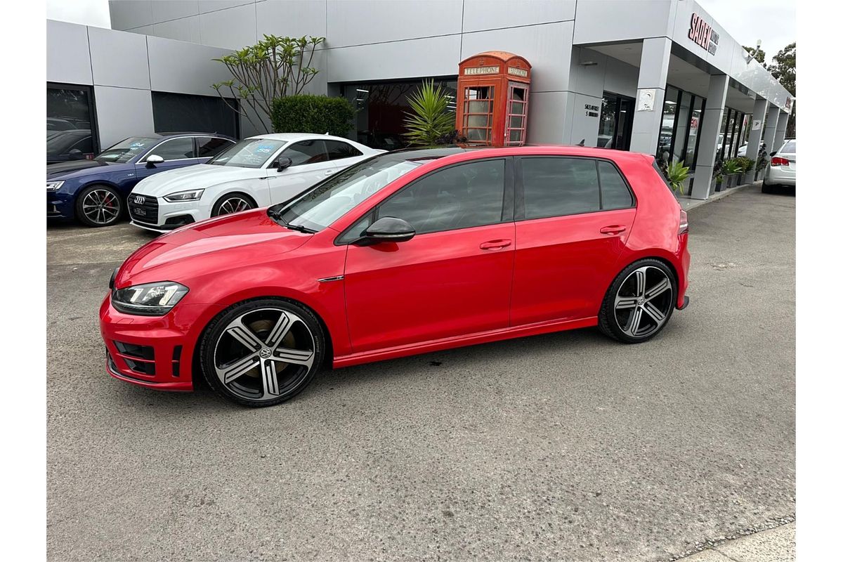 2017 Volkswagen Golf R 7