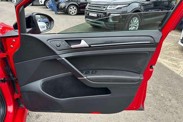 2017 Volkswagen Golf R 7