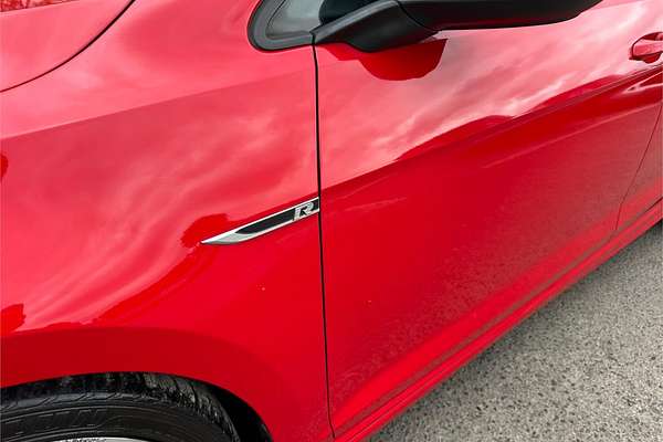 2017 Volkswagen Golf R 7