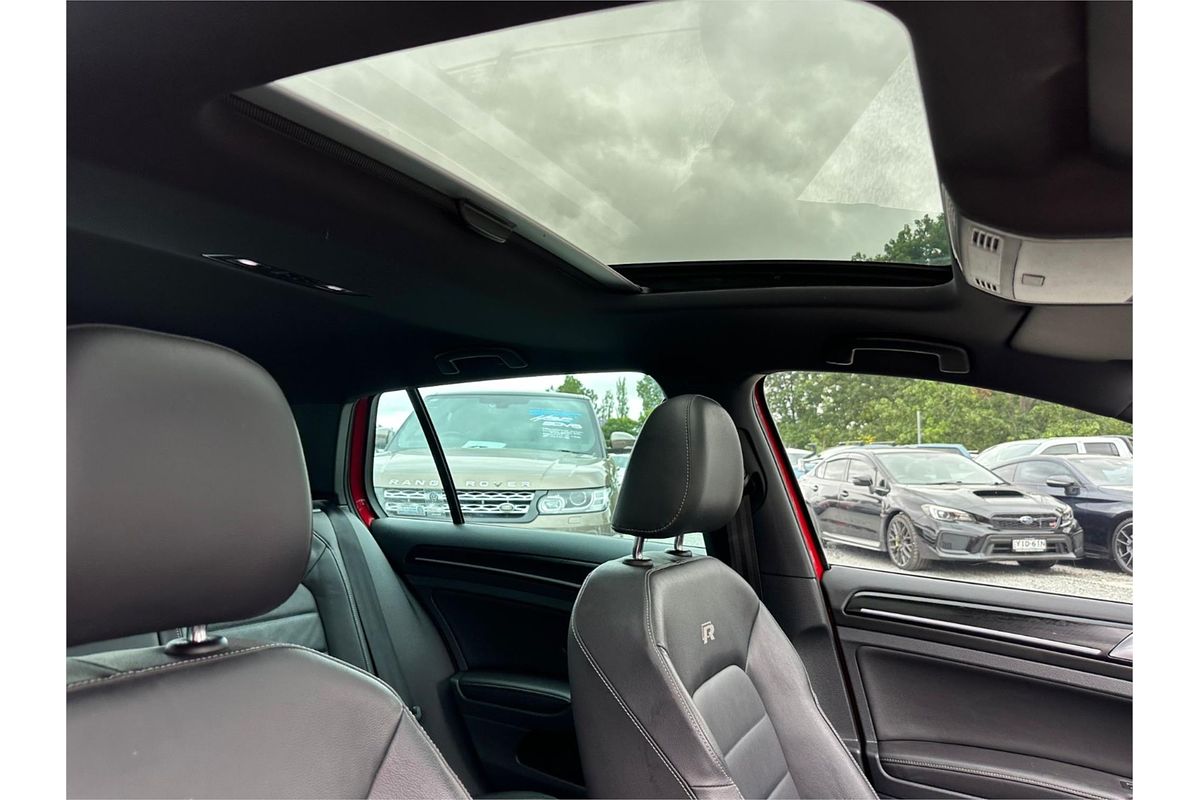 2017 Volkswagen Golf R 7