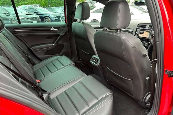 2017 Volkswagen Golf R 7