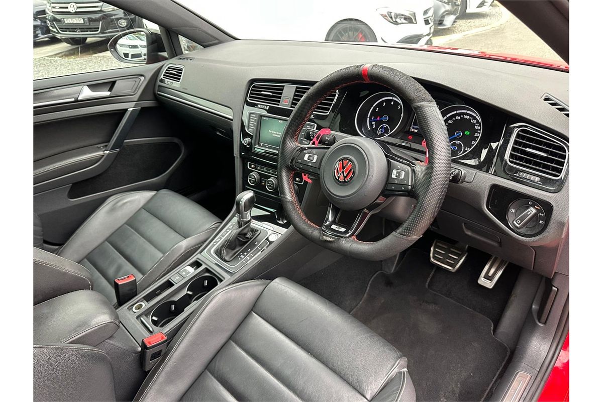 2017 Volkswagen Golf R 7